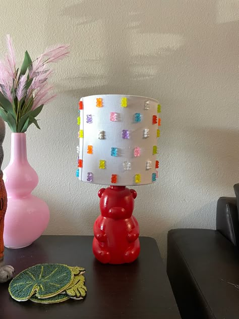 icarly gummy bear lamp diy craft maximalism apartment decor Icarly Gummy Bear Lamp, Icarly Room Aesthetic, Wacky Room Decor, Icarly Room, Gummy Bear Lamp, Bear Lamp, Cute Furniture, Future Apartment Decor, Funky Decor