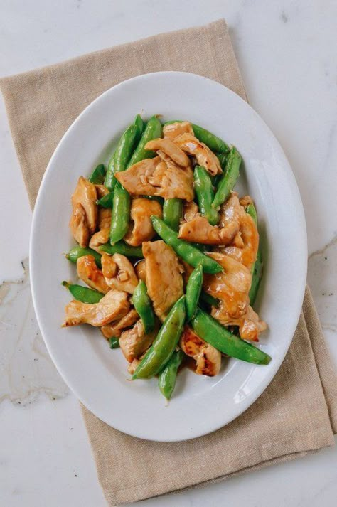 Recipe: Chicken and Snap Pea Stir-Fry The Woks Of Life, Woks Of Life, Snap Pea, Peas Recipe, Pea Recipes, Chinese Food Recipes, Snow Peas, Fry Recipes, Sugar Snap Peas