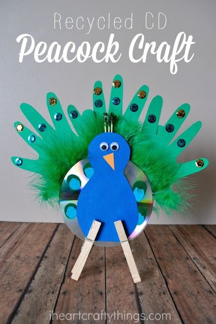 Recycled CD Peacock Craft for Kids Cheap Fall Crafts, Cheap Fall Crafts For Kids, Recycled Cd Crafts, Diy With Kids, Turkey Crafts Kids, Peacock Crafts, Turtle Crafts, Frog Crafts, Christmas Card Ornaments