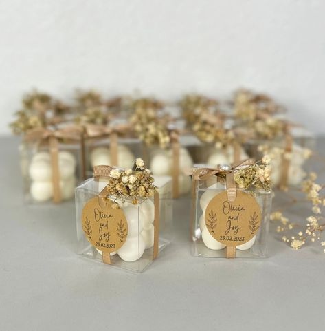 20 Practical & Unique Wedding Favours Your Guests Will Love - Eternity UK Indian Favors, Asian Wedding Favors, Practical Wedding Favors, Wedding Candle Favors, Sweet Wedding Favors, Wedding Favours Luxury, Diy Your Wedding, Wedding Favor Table, Indian Wedding Favors