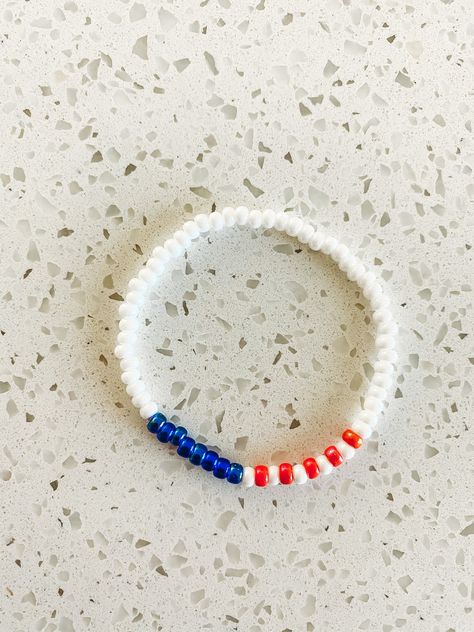 Braves Clay Bead Bracelet, Bracelet Ideas Fourth Of July, Memorial Day Bracelet Ideas, Clay Bead Bracelet Business Name Ideas, 4th Of July Earring Ideas, Lightning Bolt Bracelet, 4th Of July Seed Bead Bracelets, Usa Beaded Bracelet, 4th Of July Bracelet Patterns