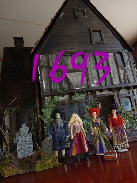 Hocus Pocus Sanderson sisters house cottage miniature Sanderson Sister Yard Decor, Sanderson Sister Outdoor Decor, Diy Sanderson Sisters Decor, Hocus Pocus Dollhouse, Sanderson Sisters Cottage, Sanderson House Hocus Pocus, Hocus Pocus House, Sanderson Sisters Hocus Pocus, Dollhouse Halloween