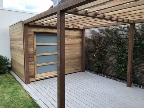 Landscaping Slope, Painted Garden Sheds, Landscaping Edging, Corner Pergola, Pergola Diy, Pergola Carport, Shed Decor, Shed Building Plans, Garden Deck