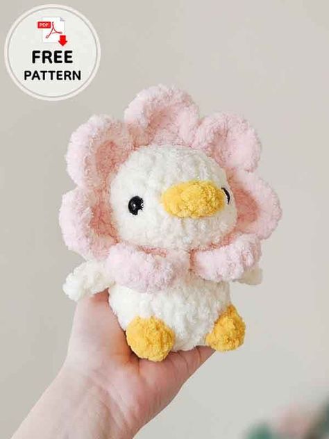 Crochet Lazy Daisy, Free Christmas Crochet Patterns Amigurumi, Crochet Flower Plushies, Free Crochet Animal Patterns Easy, Cutest Crochet Animals, Tiny Animal Crochet Pattern Free, Spring Amigurumi Free Pattern, Free Cute Amigurumi Patterns, Easy Crochet Duck Pattern Free