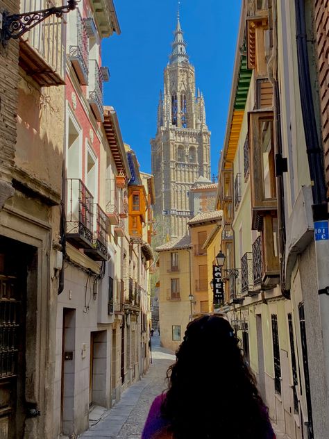 Backpacking Spain, Spain Aesthetic, Toledo Spain, Dream Vacations Destinations, Travel Log, Italy Aesthetic, Spain And Portugal, Backpacking Travel, Spain Travel