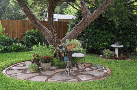 Backyard Sitting Area, Sitting Area Ideas, Bench Around Trees, Backyard Sitting Areas, Garden Sitting Areas, Landscaping Around Trees, Backyard Seating Area, Backyard Seating, Under A Tree