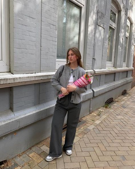 Grey Chunky Cardigan Outfit, Sezane Sweater Outfit, Grey Knit Cardigan Outfit, Sezane Cardigan Outfit, Gray Cardigan Outfit, Grey Cardigan Outfit, Stripe Cardigan Outfit, Sezane Outfit, Chunky Cardigan Outfit