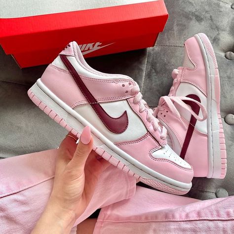 Nike Dunk Low (GS) "Pink Foam" now available online Nike Dunk Low Pink Foam, Dunk Low Pink Foam, Nike Dunks Low, All Nike Shoes, Tenis Nike, Nike Air Shoes, Cute Nikes, Pink Nikes, Nike Sb Dunks