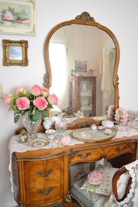 Vintage suitcase table