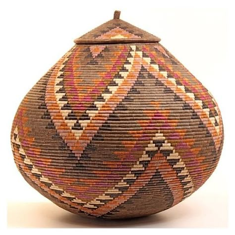 Cloth Baskets, Indian Baskets, African Interior, African Basket, African Crafts, Coiled Baskets, African Home, African Home Decor, Basket Case