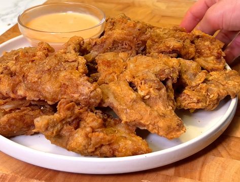 Crispy Fried Oyster Mushrooms Oyster Mushroom Fried Chicken, Crispy Mushrooms Recipe, King Oyster Mushroom Recipe, Deep Fried Mushrooms, Fried Oyster Mushrooms, Canned Oysters, Dr Vegan, Oyster Mushroom Recipe, Fried Oyster