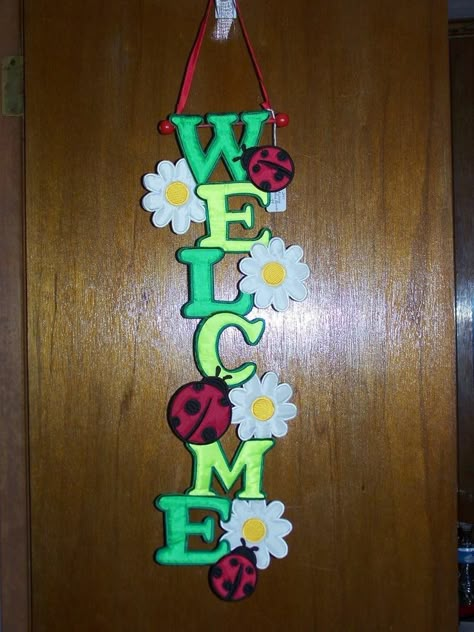 School Door Decorations, School Board Decoration, Kindergarten Classroom Decor, Preschool Classroom Decor, Ladybug Party, Welcome Banner, Door Decorations Classroom, Board Decoration, Class Decoration