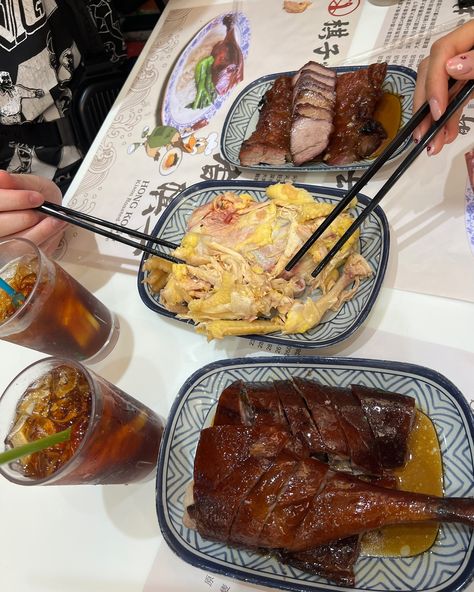 香港美食 Hong Kong eats • • • • 🏷️ @winnie.chn travel, travel log, Hong Kong, food, food diary, street food/bites, Hong Kong must eats, aesthetic, Pinterest, Pinterest girl, Pinterest feed, lifestyle, food, #travel #hongkong #hongkongeats #musttry #food #aesthetic #lifestyle #pinterest #pinterestfeed #foodlog #fooddiary #streetfood #hongkongfood Hongkong Street Food, Eats Aesthetic, Food Bites, Hong Kong Food, Pinterest Feed, Food Street, Food Log, Travel Log, Aesthetic Lifestyle