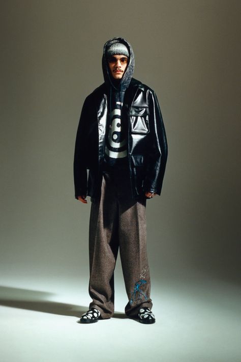 Études Fall 2022 Menswear Collection | Vogue Y2k Photoshoot, Rapper Style, Menswear Fashion Show, Fashion Aesthetics, Couture Runway, Menswear Fashion, Fall 2022, Menswear Collection, Fashion Studio