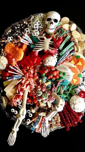 Charcuterie Skeleton Board, Skeleton Candy Board, Scary Food For Halloween Party, Halloween Candy Charcuterie Board Ideas, Halloween Sweet Charcuterie Board, Halloween Charcuterie Board Skeleton, Halloween Candy Charcuterie Board, Halloween Candy Board, Skeleton Charcuterie Board