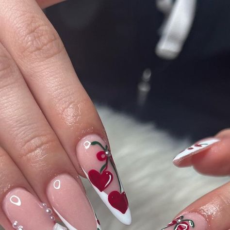 LISETTE 🌹 on Instagram: "This V-Day set came out so cute 😍" Celebrity Nails, V Day, Rhinestone Nails, Coming Out, So Cute, Fashion Forward, Nail Art, Nails, On Instagram