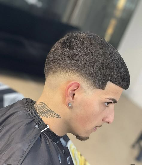 Fade For Short Hair Men, Mid Drop Fade Buzzcut, Buzz Cut Oval Face Men, Low Fade Corto, Short Hairstyle Men Straight Hair, Buzz Cut Low Fade, Low Fade Redondo, Mid Fade Buzz Cut, Buzz Cut Mens