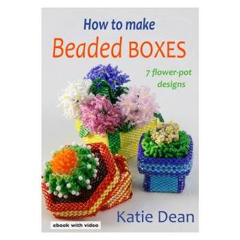 Bead Sculpture, Beaded Gifts, Geometric Beadwork, 3d Beading, Beads Tutorial, Beaded Items, Stitching Projects, Beaded Things, 3d Animals