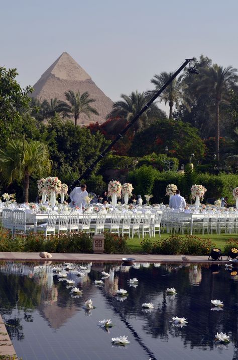 Egypt Wedding Venues, Egypt Photoshoot, Wedding Egypt, Pyramid Wedding, Egypt Wedding, Open Air Wedding, Egyptian Wedding, Wedding Ambiance, Muslimah Wedding Dress