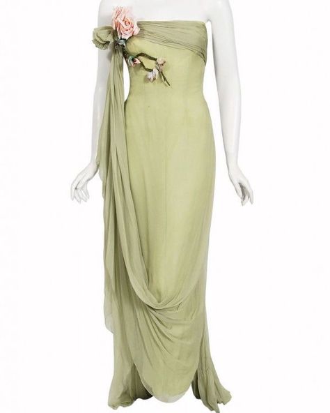 All Posts • Instagram Leaf Inspired Dress, 1920s Evening Gowns, Cold Comfort Farm, Hollywood Costume, Couture Gown, Fairy Clothes, White Cocktail Dress, Roman Fashion, Strapless Gown