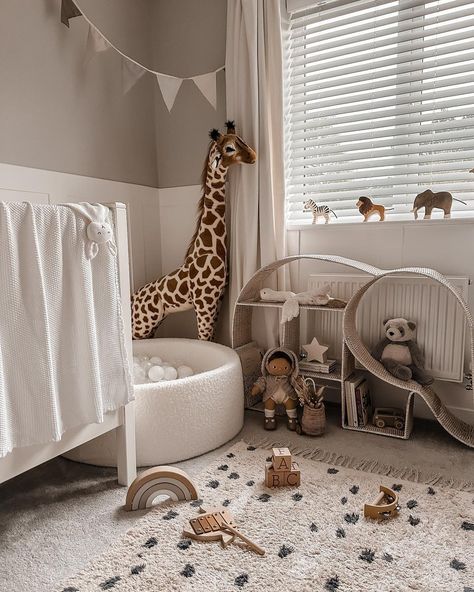 35 Cute Baby Boy Nursery Ideas For Your Little Hero Cute Nursery Room, Baby Room Boy Ideas, Boy Baby Room Ideas Nurseries, Baby Rooms Boys, Boy Nursery Ideas Themes, Baby Boy Bedroom Ideas, Cute Baby Boy Nursery, Nursery Ideas Themes