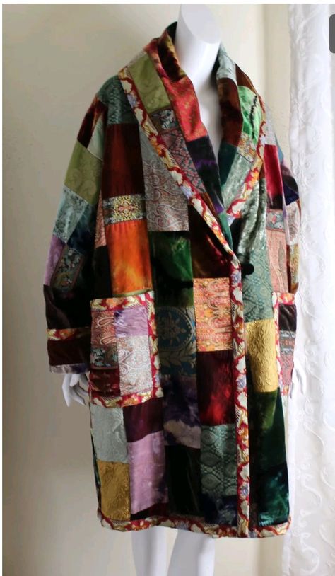 Boho Patchwork, Patchwork Clothes, Patchwork Coat, Quilt Coat, Quilted Clothes, Quilt Patchwork, Romantic Boho, Velvet Quilt, Patchwork Jacket