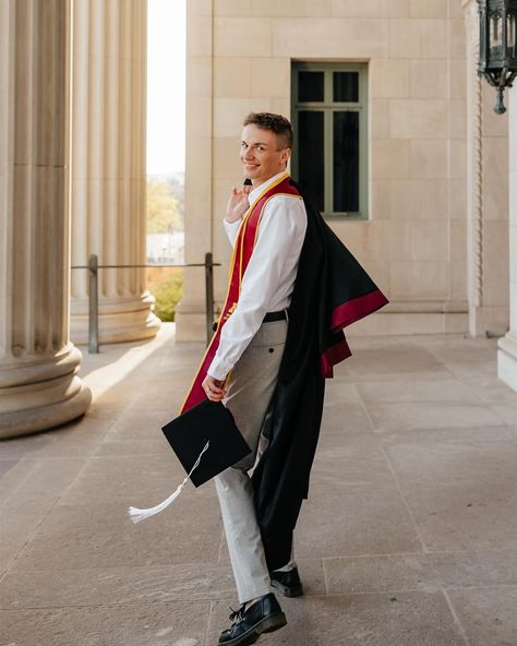 congrats to all the iconic UMN grads who had their commencement ceremonies over the past week!! so happy you all got to finally walk across a stage for your graduation 🎓🍾🥂 but we’re gonna keep the party going over here bc BOY OH BOY do i have more grads to share (exhibit a. sam mims bc look at him !!!) #graduationpictures #umn #gradpics #mnseniorphotographer #minneapolisphotographer Mens Cap And Gown Pictures, Graduation Shoot Ideas Men, Graduation Boy Pictures, Grad Photoshoot Guys, Convocation Picture Ideas, Graduation Photos Guys, Boy College Graduation Pictures, Photoshoot Graduation Ideas, College Graduation Pictures Men