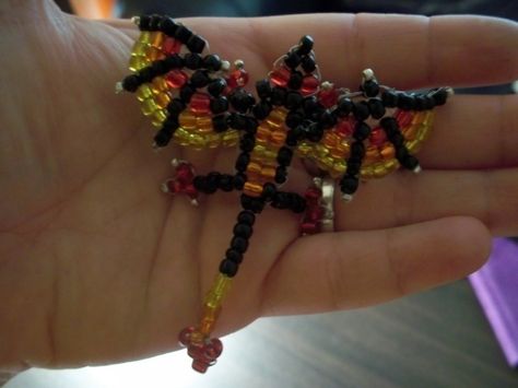 Bead Dragon Pony Bead Dragon, Kandi Dragon, Seed Bead Dragon, Bead Critters, Bead Jewelry Ideas, Bead Dragon, Beaded Dragon Necklace, Fae Creatures, Beaded Animals Tutorial