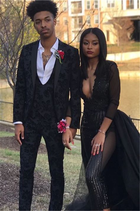 Black Prom Suits For Guys, All Black Prom Outfit Men, Prom Suits For Men Unique, Black Prom Suit, Unique Prom Suits, Ball Suits, Prom Mens, Black Prom Suits, Suits For Guys