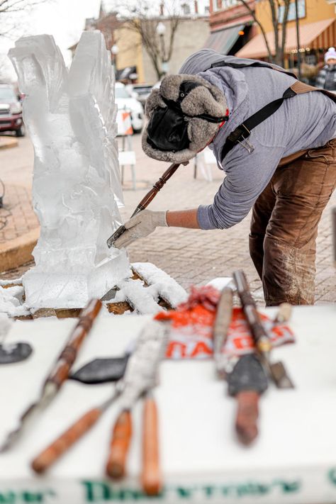 This ice festival is the perfect family activity. Ice carvers fill two blocks of North Main Street in St. Charles, MO. You can watch carvers bring the ephemeral art of ice carving to life with chainsaws, chisels, grinders and knives, as well as hot irons and cold spray. Each carver starts with a single block of ice weighing 260 lbs. and dissects it and reassembles it into wondrous sparkling creations. There are outdoor fire pits, restaurants serving breakfast or lunch and shops to wander in to h Ice Statue, Ice Sculpture, Raw Bar Ice Sculpture, Ice Sculptures Party, Winter Wonderland Ice Sculptures, Ice Carving, Ephemeral Art, Fun Places To Go, Ice Sculptures