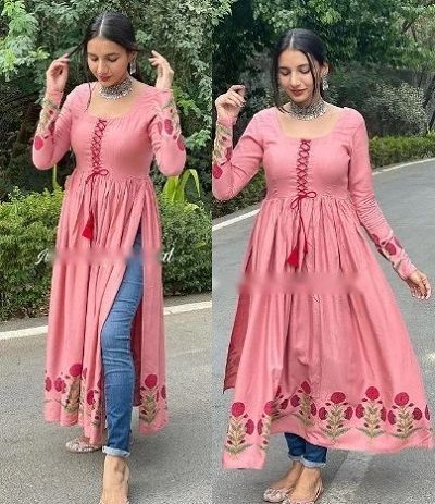 Long Kurti With Jeans, Kurti With Jeans, Simple Kurta, Simple Kurti, Anarkali Dress Pattern, Simple Kurta Designs, Designer Kurti Patterns, Gaun Fashion, Simple Kurti Designs