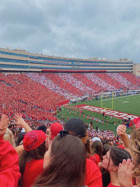 Uw Madison Aesthetic, Madison Aesthetic, Wisconsin Madison, College Vision Board, College Gameday, Uw Madison, College Aesthetic, College Board, Dream College