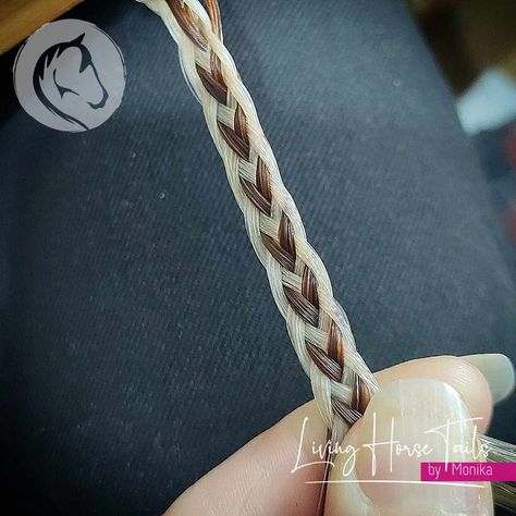 Love heart horse hair braid Horse Hair Braiding Tutorials, What To Do With Horse Hair, Horse Hair Bracelet Diy, Horse Hair Ideas Memorial Diy, Horse Hair Hat Band Diy, Horse Hair Crafts, Horse Jewelry Diy, Midsummer Festival, Horsehair Bracelet