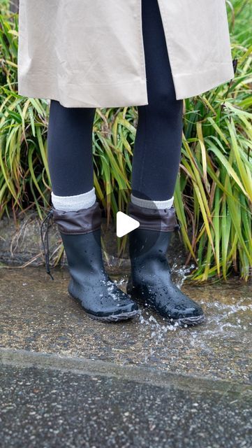 Kelly | Barefoot Shoe Guide on Instagram: "Nothing like a gloomy, rainy weekend to send off summer. ☔️ But on a brighter note, here are some excellent barefoot rain boots to keep you warm, dry and comfortable.

🌧️ Comment “RAIN” for a link to the blog post, including these 3 boots. They’re all foot-shaped, flat and flexible.

Saguaro Shoes Brisk Boots | One of the best options and also one of the most affordable.  A true barefoot boot that has a roomy toe box and a flat and flexible sole. The rubber shaft is waterproof but pretty thin—if you get the unlined version, it’s a little floppy. But if you get the lined version, it’s warmer and has more structure. They recently updated the sole for more tread. Use code KELLY15 for 15% off.

Xero Shoes Gracie Boots | A cute, short rubber rain boot Rainy Shoes, Barefoot Boots, Barefoot Shoes, Shoe Inspo, Rubber Rain Boots, Rain Boots, Cute Shoes, Boots