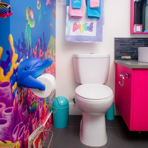 See Every Corner of the Trippy Lisa Frank Hotel Room Before It's Bookable This Friday - Uncover Los Angeles Trippy Bathroom, Lisa Frank Birthday Party, Hunter Decor, Tech Room, Beach Theme Decor, Whimsical Wonderland, Pretty Bedroom, Lisa Frank, Bathroom Kids