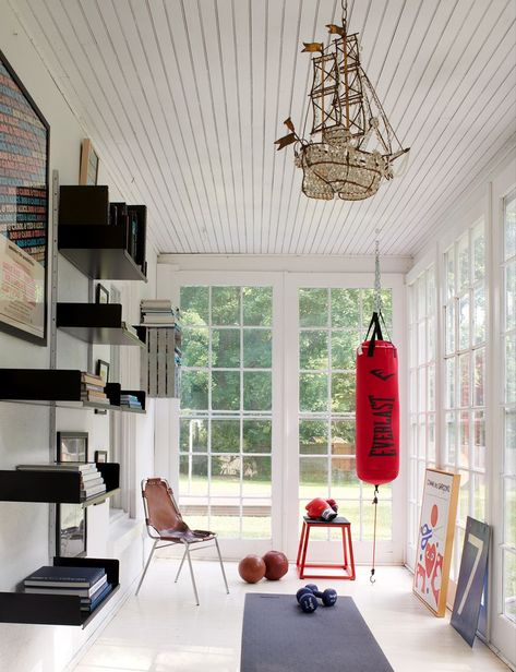 Small Sunroom Ideas, Building A Home Gym, Home Gym Ideas, Small Sunroom, Four Seasons Room, Sunroom Decorating, Meditation Rooms, Sunroom Designs, Best Home Gym