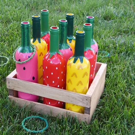 Fun and Fabulous DIY Outdoor Family Games! - The Cottage Market Ring Toss Game, Fiesta Tropical, Painted Bottles, Ring Toss, Wine Bottle Diy, Toss Game, Backyard Games, Yard Games, Diy Games