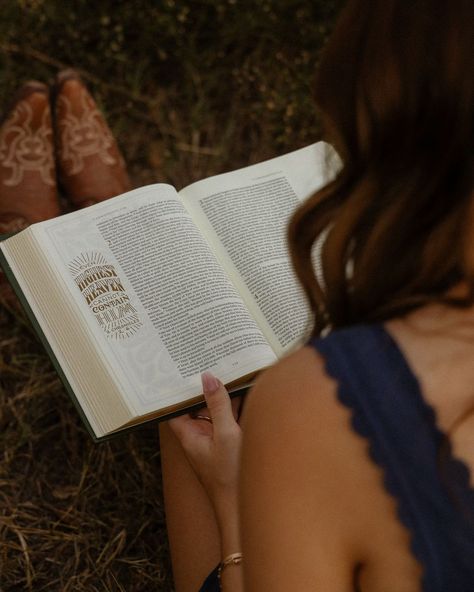 just a girl & her bible💌 emma was an absolute joy!!! cannot wait for y’all to see more from her senior session:) for now, here are some sneaks!! #seniormonday #bible #jesus #destinationwedding #destinationweddingphotographer #destinationphotographer #texas #montana #jacksonhole #wyoming #vermont #maine #oregon #washington #weddingphotography #seniorphotographer #portrait Biblical Photoshoot, Photoshoot With Bible, Bible Pictures Photography, Senior Pics With Bible, Senior Photos With Bible, Senior Picture Ideas With Bible, Senior Pictures With Bible, Bible Senior Pictures, Bible Photoshoot