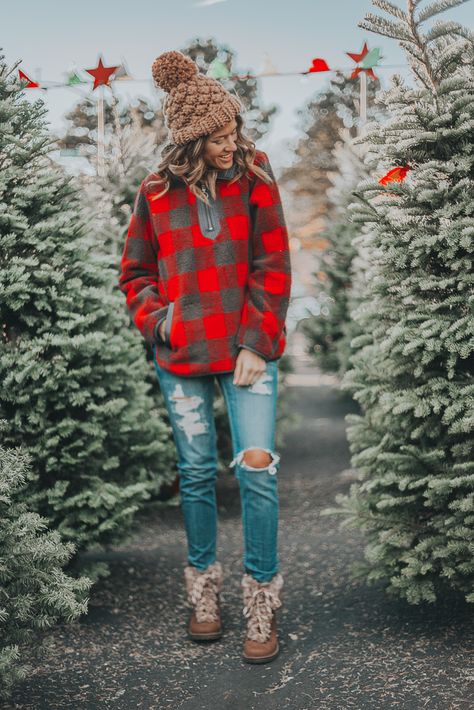 Red Plaid Sherpa With Hiker Boots | Sherpa pullover outfit ideas | How to wear a Sherpa jacket | Winter outfit ideas | Buffalo plaid jacket outfit winter | Plaid outfit winter | Winter boots outfit ideas | Cute winter boots outfit | Colorado Lifestyle blogger | Leah Behr Sherpa Pullover Outfit, Winter Boots Outfit, Jacket Winter Outfit, Plaid Jacket Outfit, White Knit Jacket, Cute Winter Boots, Buffalo Plaid Jacket, Winter Jacket Outfits, Winter Boots Outfits