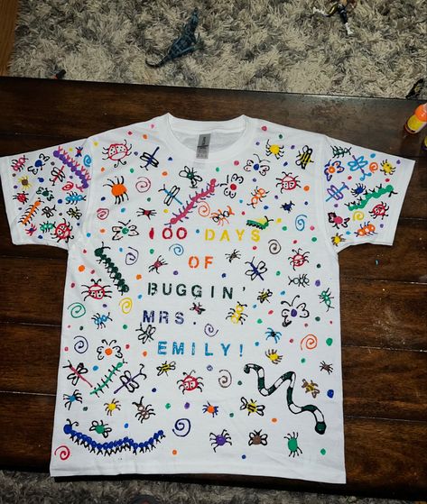 Puffy Paint Shirts Designs, Puffy Fabric Paint Ideas, Puffy Fabric Paint, Puffy Paint Designs On Shirts, Puffy Paint Tshirt Ideas, Puff Paint Shirts Ideas, Puffy Paint Shirts Ideas, Puff Paint Ideas, Puff Paint Shirt