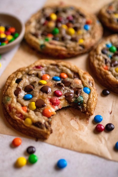 M&M Cheesecake Cookies — SWEET MELI BAKERY Monster Cookie Recipes, Cookies Monster, Monster Cookies Recipe, Monster Cookie, Sally's Baking, Baked Cookies, Oat Cookies, Oatmeal Raisin Cookies, Raisin Cookies