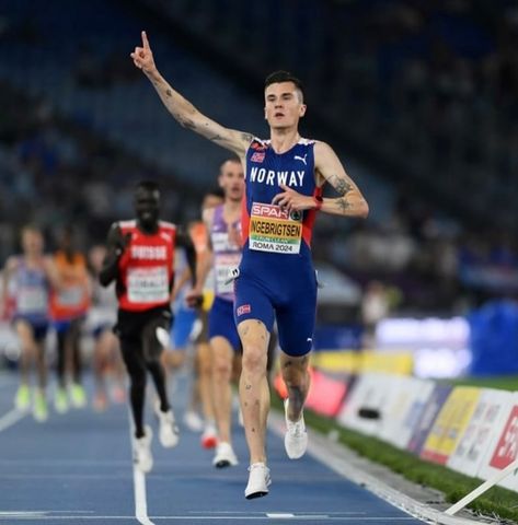 Jakob Ingebrigtsen is a Norwegian middle-distance runner who is one of the top athletes in the sport today. He set a personal best for the mile on June 9, 2023, at the Bislett Games in Oslo, clocking in at 3:43.73. This time is the second-fastest mile ever recorded, just 0.60 seconds behind the world record set by Hicham El Guerrouj in 1999. Ingebrigtsen’s performance has made him a strong contender to potentially break the longstanding mile record, showcasing his exceptional talent and speed... Jakob Ingebrigtsen, Distance Runner, World Record, 60 Seconds, World Records, Track And Field, Two By Two, Vision Board, Art Inspiration