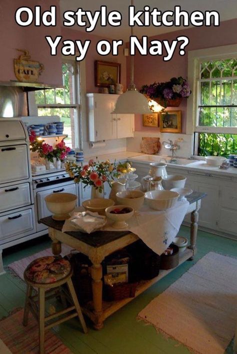 Casa Vintage, Cottage Kitchens, Kitchen Farmhouse, Cozy Kitchen, Chic Kitchen, Shabby Chic Kitchen, Decoration Inspiration, Cottage Kitchen, Country House Decor