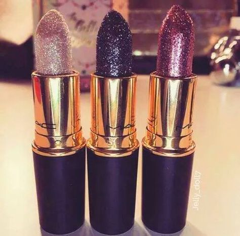 MAC Glitter Lipstick girly makeup beauty lipstick mac lipstick makeup pictures… Mac Glitter Lipstick, Glitter Lipstick, Glow Skin, Kesha, Mac Makeup, Mac Lipstick, Lip Art, Makeup Goals, Make Me Up