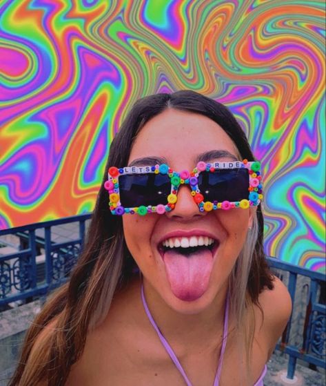 Diy Rave Sunglasses, Neon Sunglasses Aesthetic, Painting On Sunglasses, Festival Sunglasses Diy, Decorate Sunglasses With Beads, Funky Sunglasses Aesthetic, Glasses With Beads On Them, Sun Glasses Decoration Ideas, Words On Sunglasses