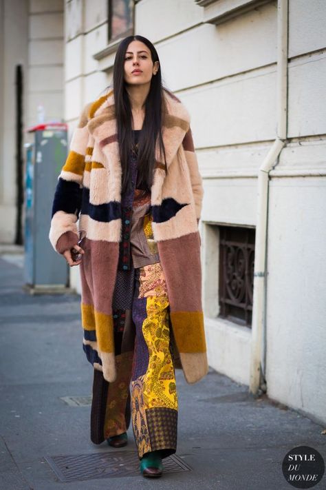 Gilda Ambrosio Street Style look from Milan Men's fashion week #streetwear #wintercoat 2016 Street Style, Gilda Ambrosio, Milan Men's Fashion Week, Street Style 2016, Mens Fashion Week, Street Style Trends, Bustier Top, 가을 패션, Street Chic