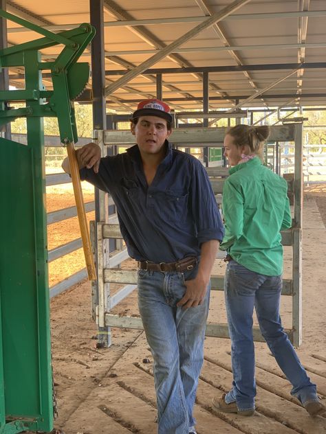 Outback Outfit, Farmer Outfit, Australian Farm, Outback Australia, Farm Boys, Wife Material, Farm Photo, Ranch Life, Gap Year