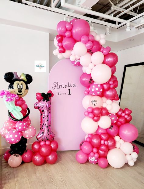 Minnie Mouse Balloon Decor, Minnie Mouse Backdrop Ideas, Minnie Mouse Balloon Garland, Minnie Mouse Balloon Arch, Minnie Mouse Balloons, Minnie Mouse Birthday Party Decorations, Mickey Mouse Balloons, Minnie Birthday Party, Girl 2nd Birthday