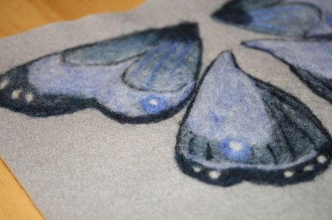 Felted Butterfly, Needle Felted Ornaments, Felt Hair Accessories, Wing Pattern, Butterfly Tutorial, Needle Felting Diy, Needle Felted Christmas, Felted Wool Crafts, Needle Felting Tutorials