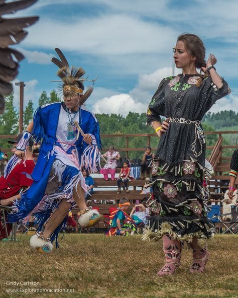 Grand Portage Powwow Powwow Dancers, Jingle Dress Dancer, Fancy Shawl Regalia, Powwow Outfits, Fancy Shawl, Seminole Indians, Native American Dance, Native American Dress, Jingle Dress